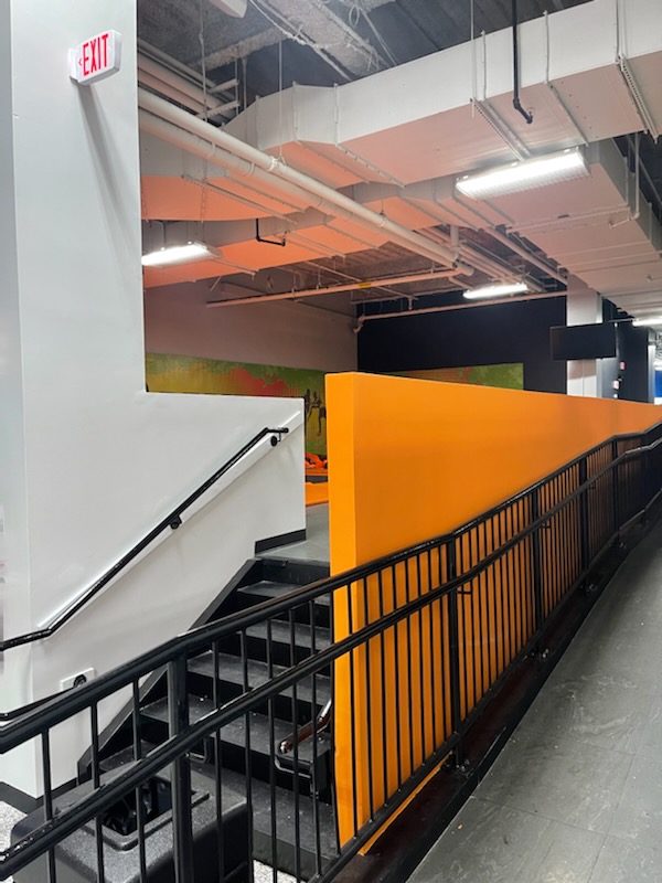 Pic 8 - sky-zone-commercial